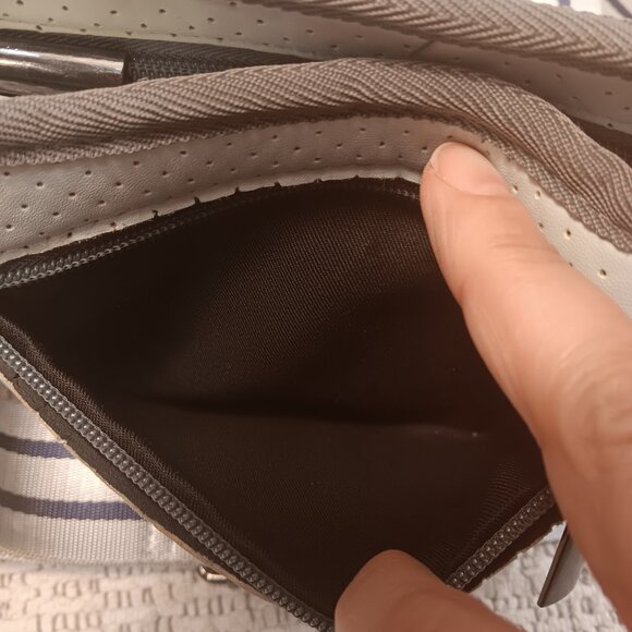 HAUTE SHORE women's 'Blair' Crossbody color block adjustable guitar strap purse - Picture 10 of 15